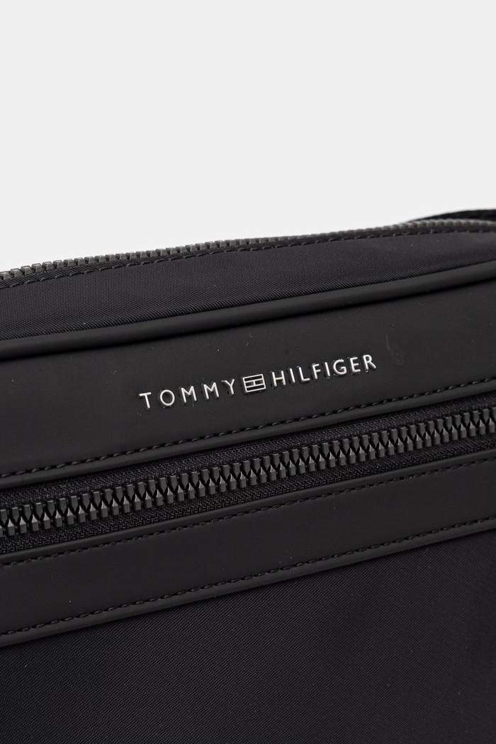 Tommy Hilfiger taška cez rameno pánska čierna AM0AM14152