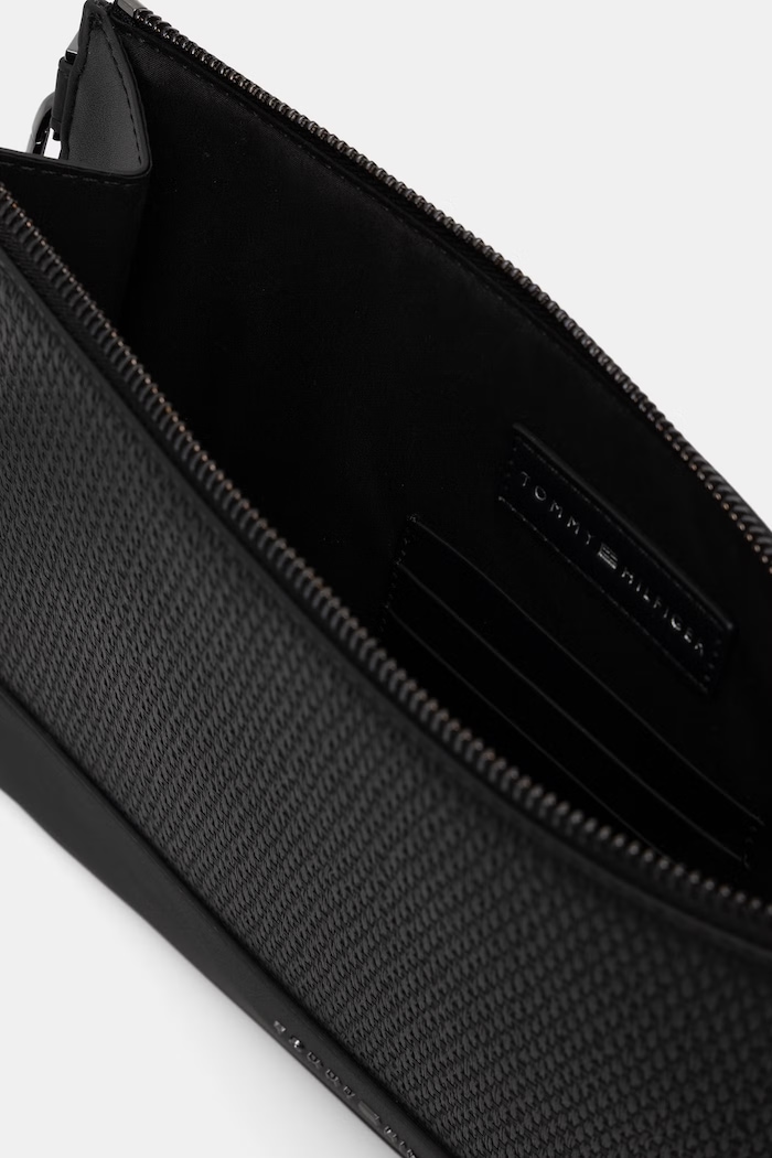 Tommy Hilfiger taštička pánská černá AM0AM14145