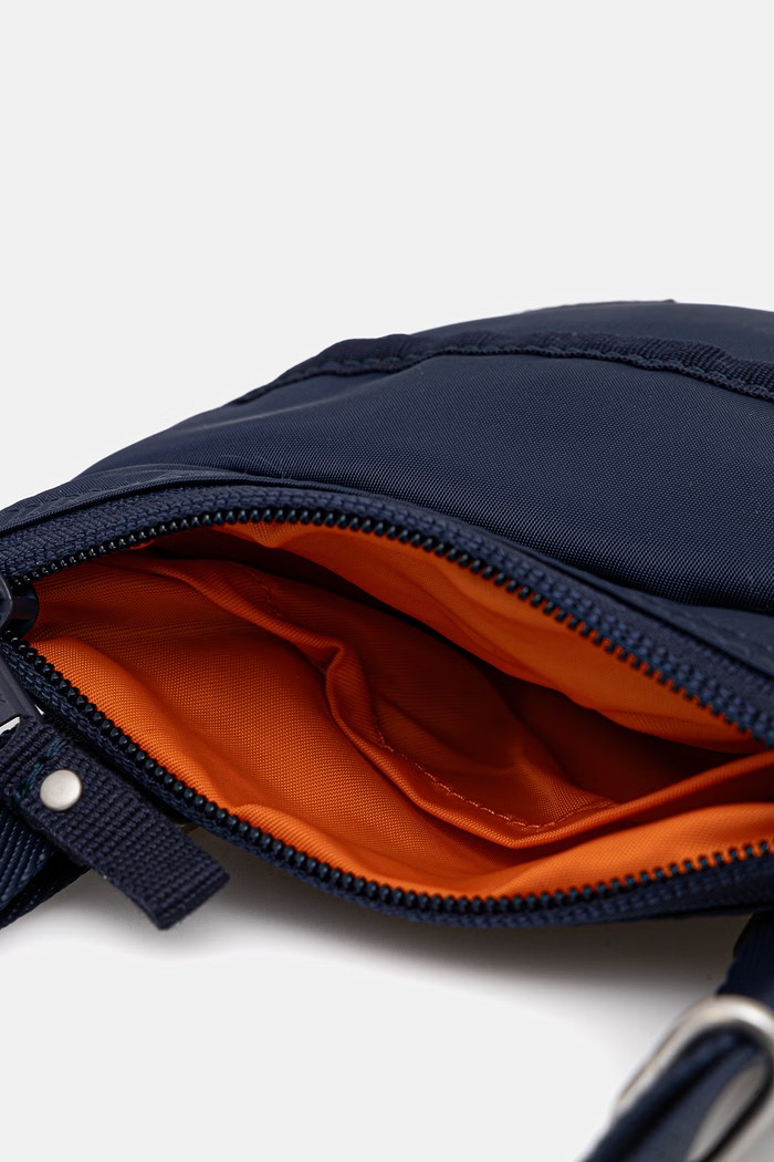 Malá taška Levi's MISSION BAY POUCH 005CU modrá
