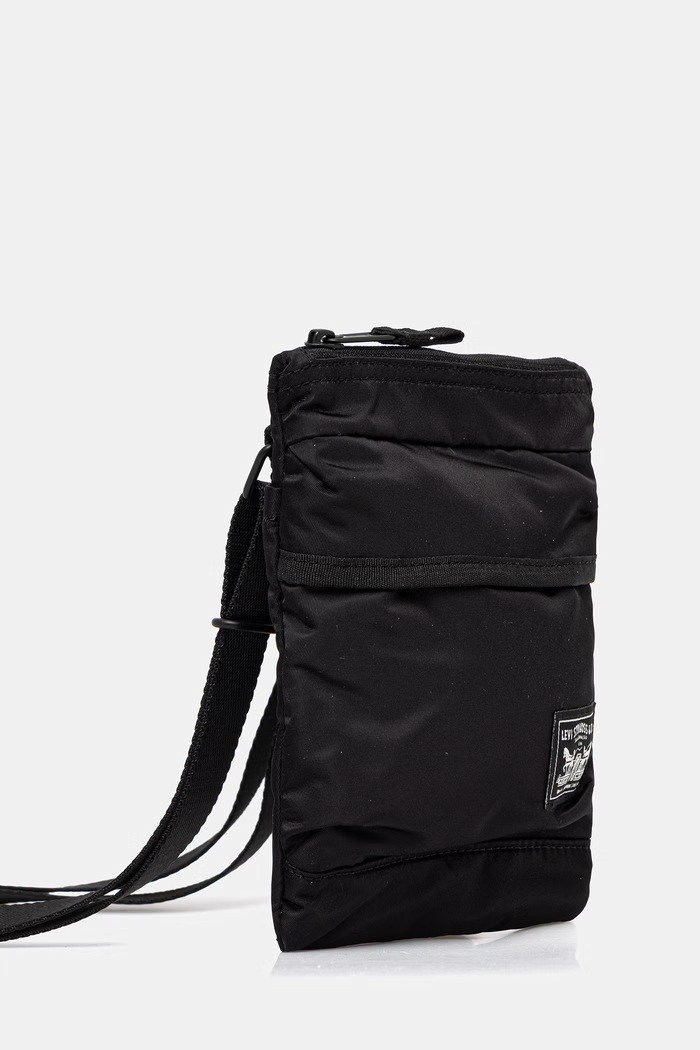 Malá taška Levi's MISSION BAY POUCH 005CU čierna SS26