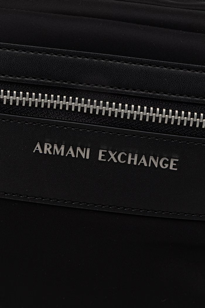 Armani Exchange mala torba za muškarce crna XM002535.AF22538