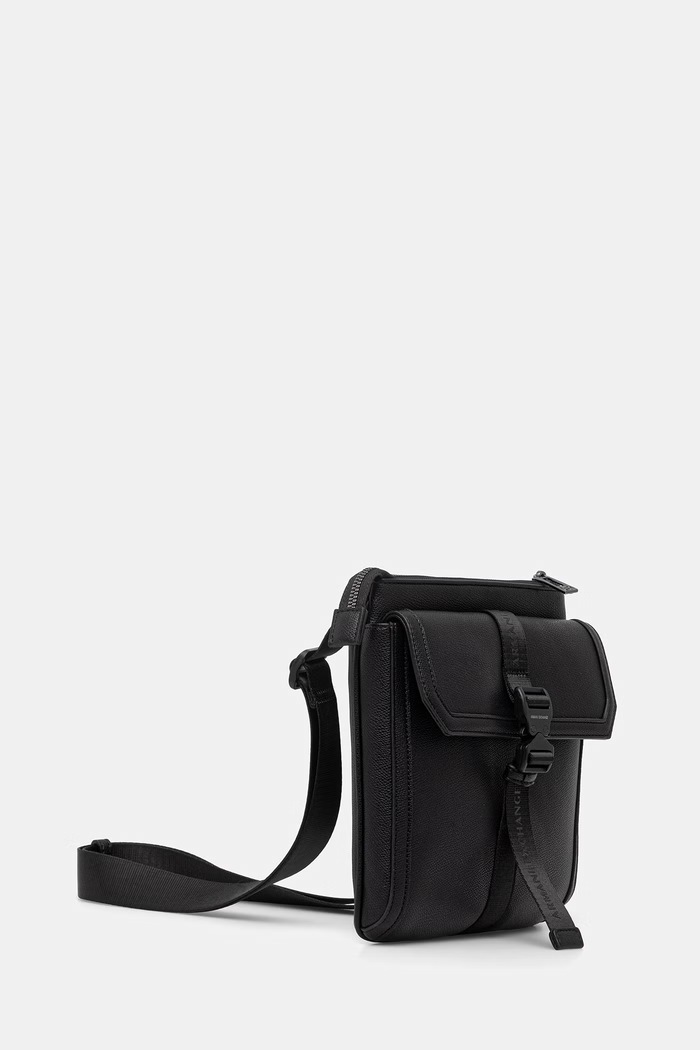 Armani Exchange mala torba za muškarce XM002568.AF22537 crna SS26