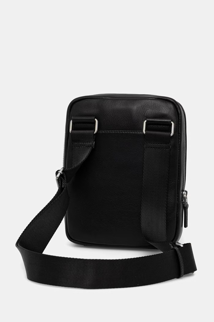 Kiegészítők Guess tasak férfi bőr MONACO HMMOSE.P6159 fekete