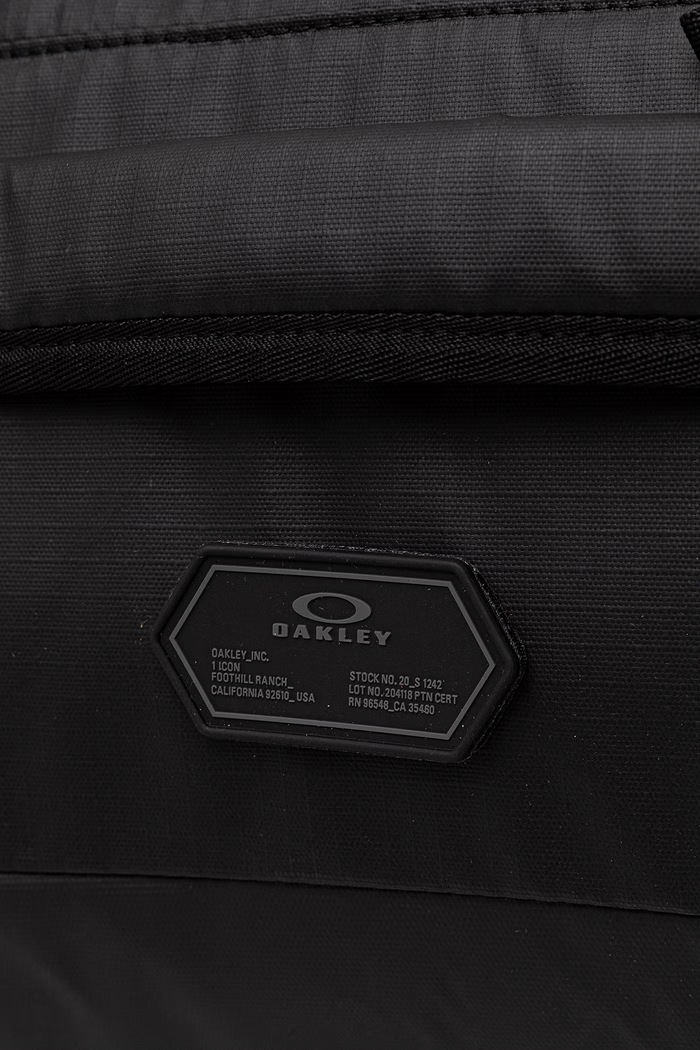 Oakley taška pánska FOS901037