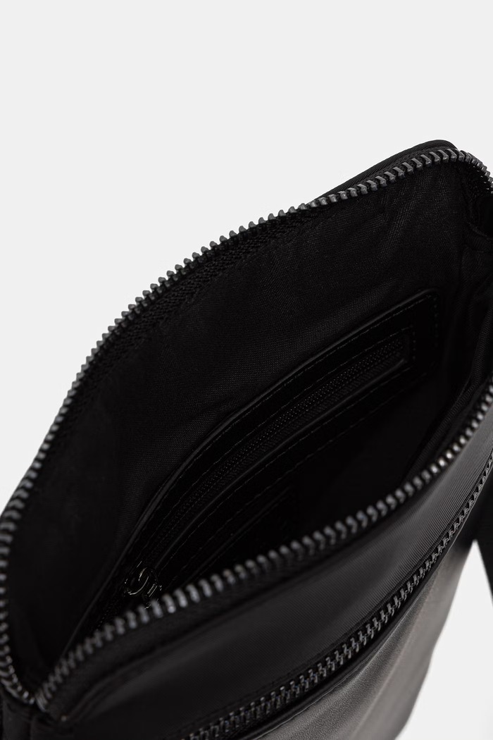 Valentino Bags saszetka męska z imitacji skóry IRONS VBS9PM05 czarny