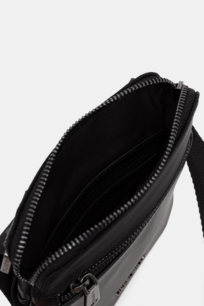 Valentino Bags saszetka męska IRONS VBS9PM06 czarny