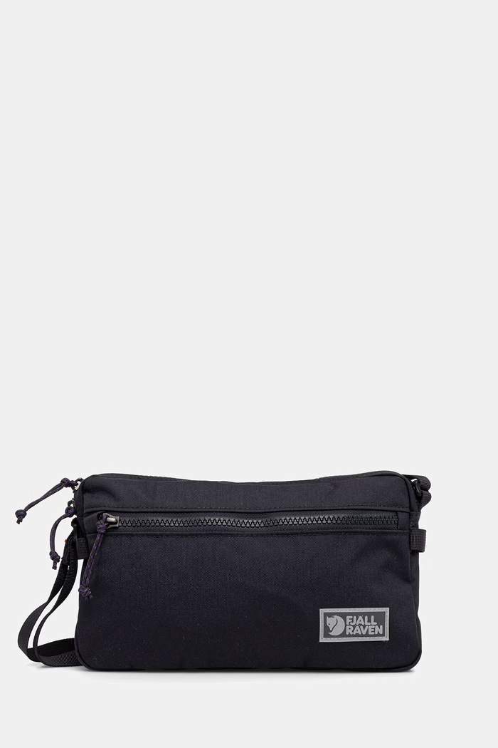 Malá taška Fjallraven Vardag Pocket 2l jednofarebný čierna F23200339