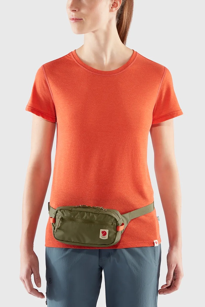 Taštička Fjallraven High Coast 1,5 l F23223 fialová