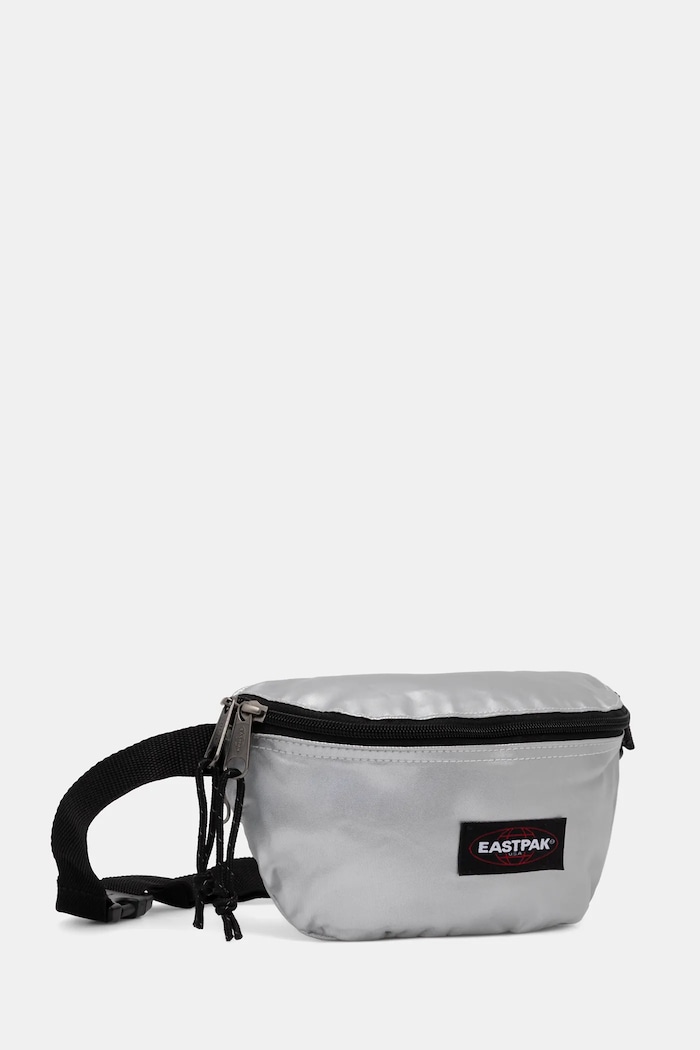 Ľadvinka Eastpak SPRINGER EK0000747Y21 strieborná SS26