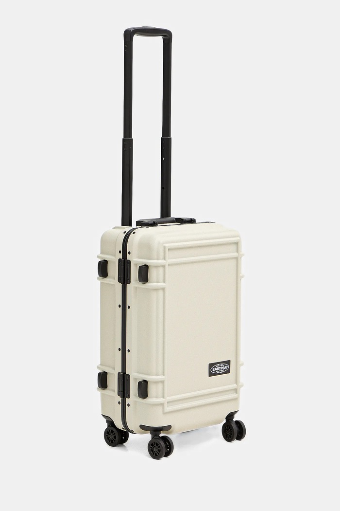 Eastpak walizka RESIST'R CASE S 55 x 35 x 23 EK0A5BJE3W11 beżowy SS26