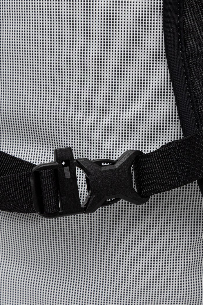LA Sportiva sporttáska Nomad 40 Duffel ZEMB002