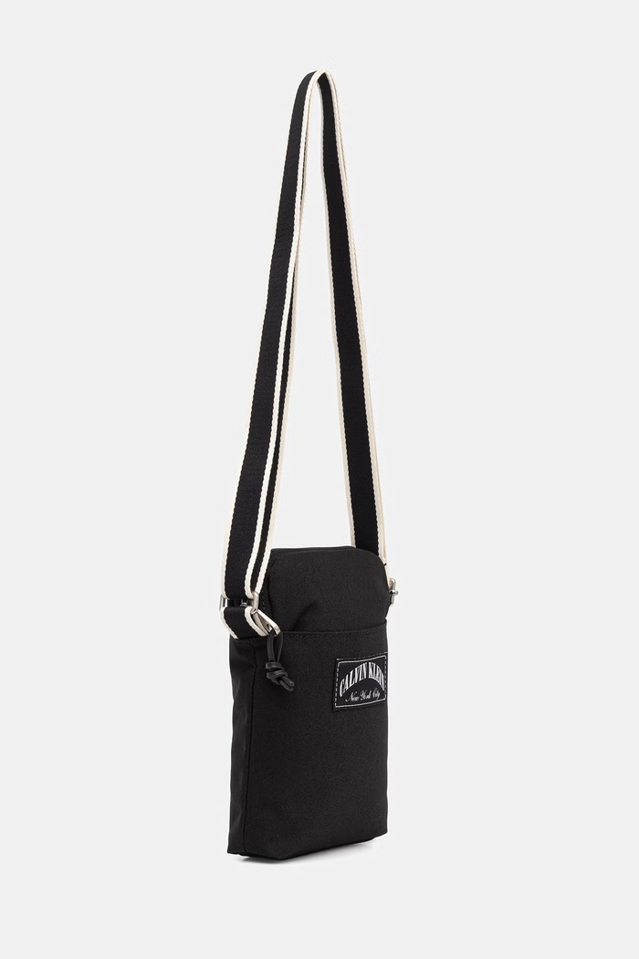 Calvin Klein taška LV04D3346G čierna SS26