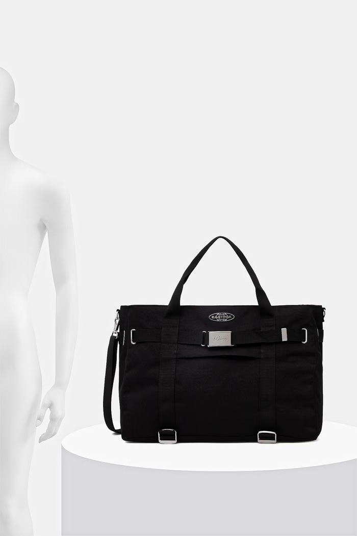 Eastpak SKATE TOTE Dime Black τσάντα EK0A5BNB7Z11