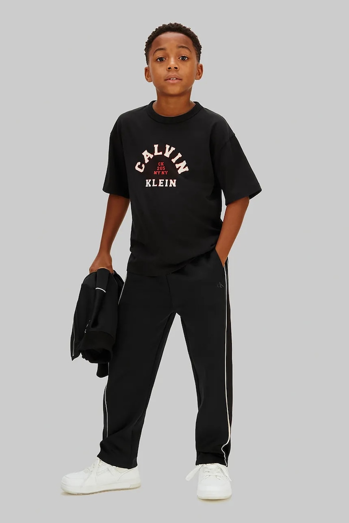 Calvin Klein Jeans t-shirt bawełniany dziecięcy czarny IB0IB02637.128.176.PPY2