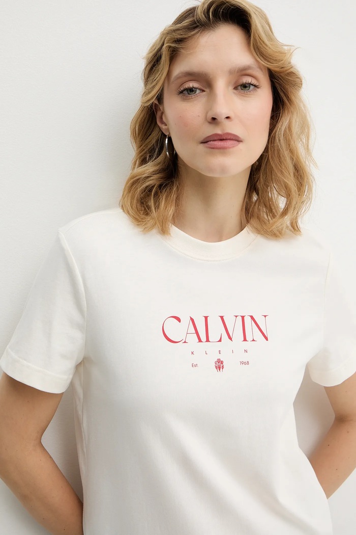 Памучна тениска Calvin Klein Jeans бежов LV047E813G