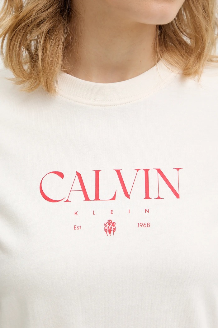 Памучна тениска Calvin Klein Jeans LV047E813G бежов