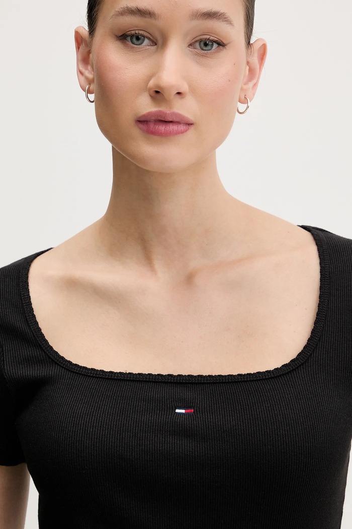 Tričko Tommy Jeans čierna DW0DW21837