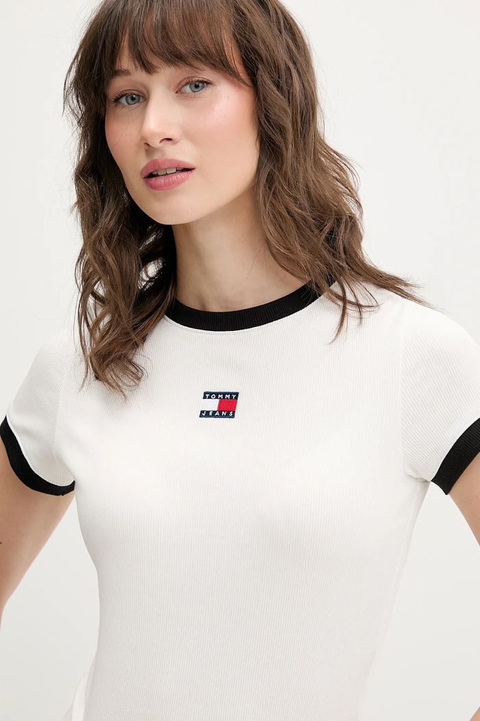 Тениска Tommy Jeans бежов DW0DW22575