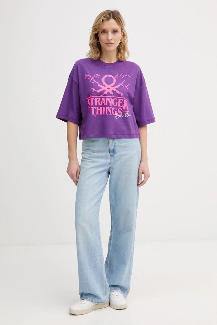 Bavlněné tričko United Colors of Benetton x Stranger Things 3BL0D10BC fialová SS26