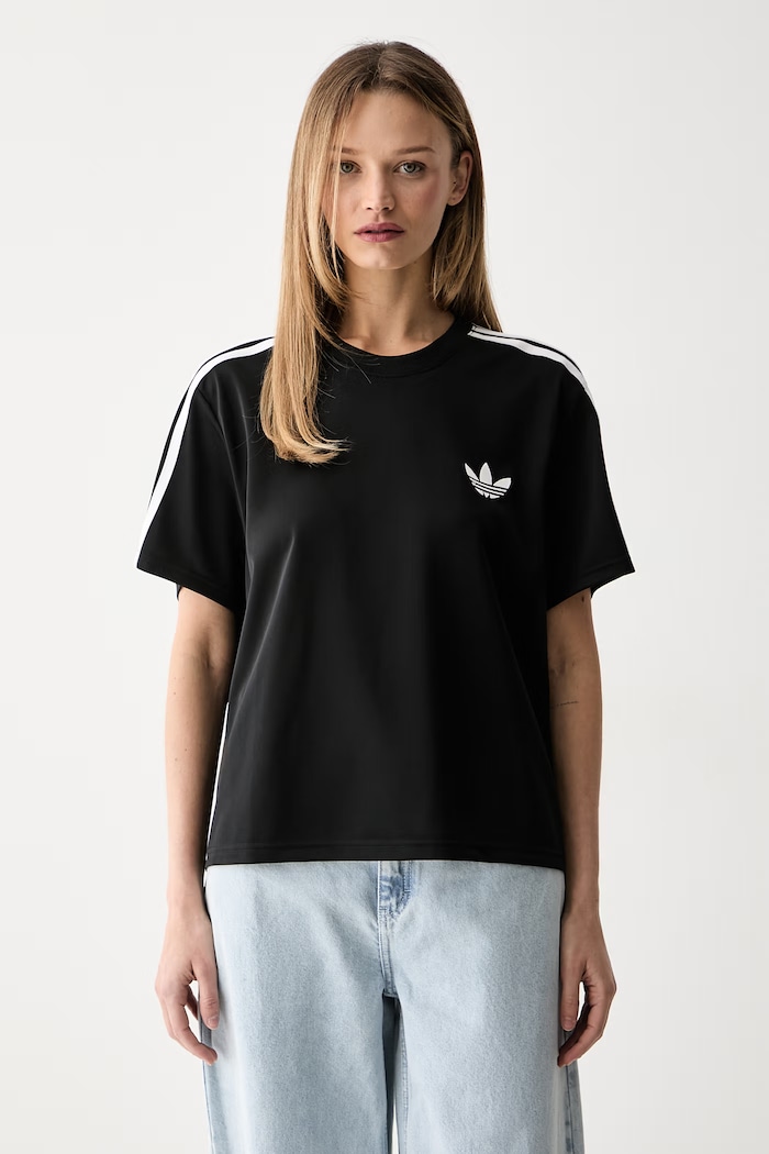adidas Originals t-shirt γυναικείο απλικέ μαύρο KD5574