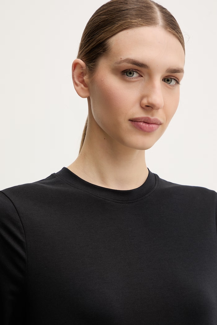 On tricou de antrenament Focus negru 1WF10390553