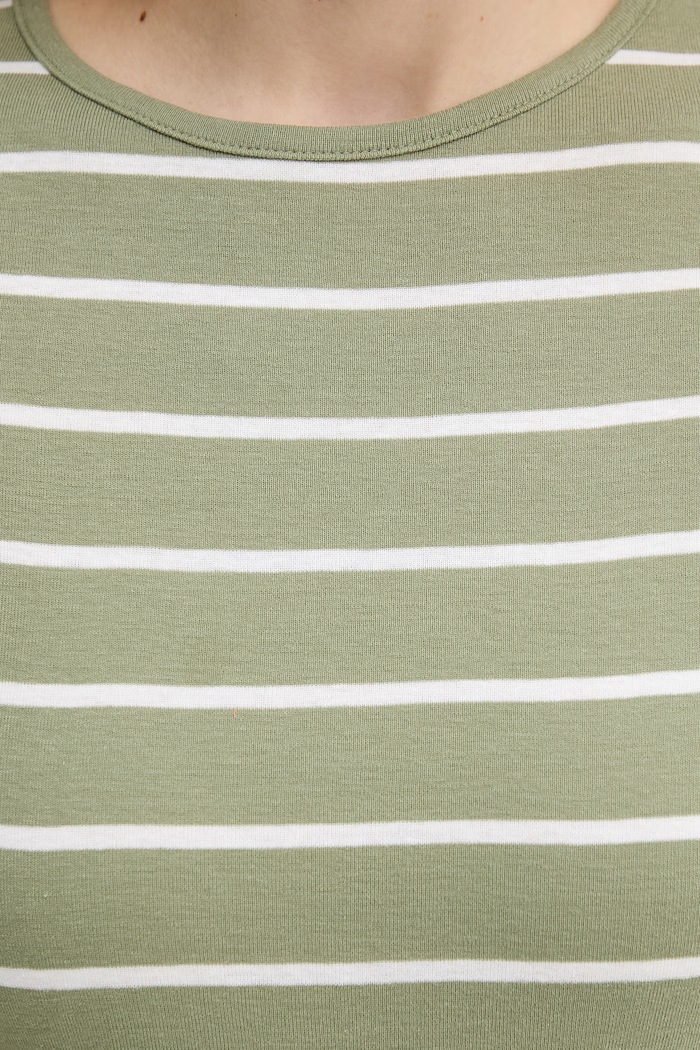 United Colors of Benetton dámske bavlnené tričko 339PD10BX zelená
