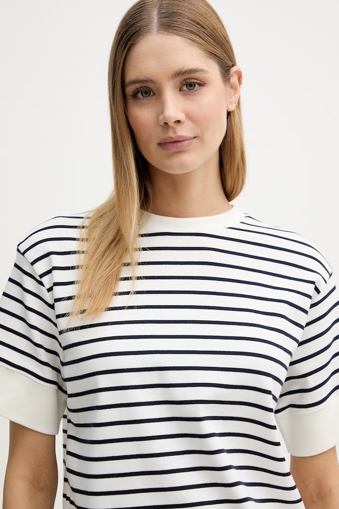 United Colors of Benetton t-shirt damski z bawełną granatowy 3FLCD10CG