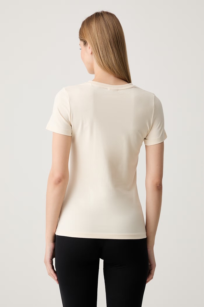 Ρούχα Guess t-shirt γυναικείο βαμβακερό με ελαστάν ROMY V6GI12.K3325 μπεζ