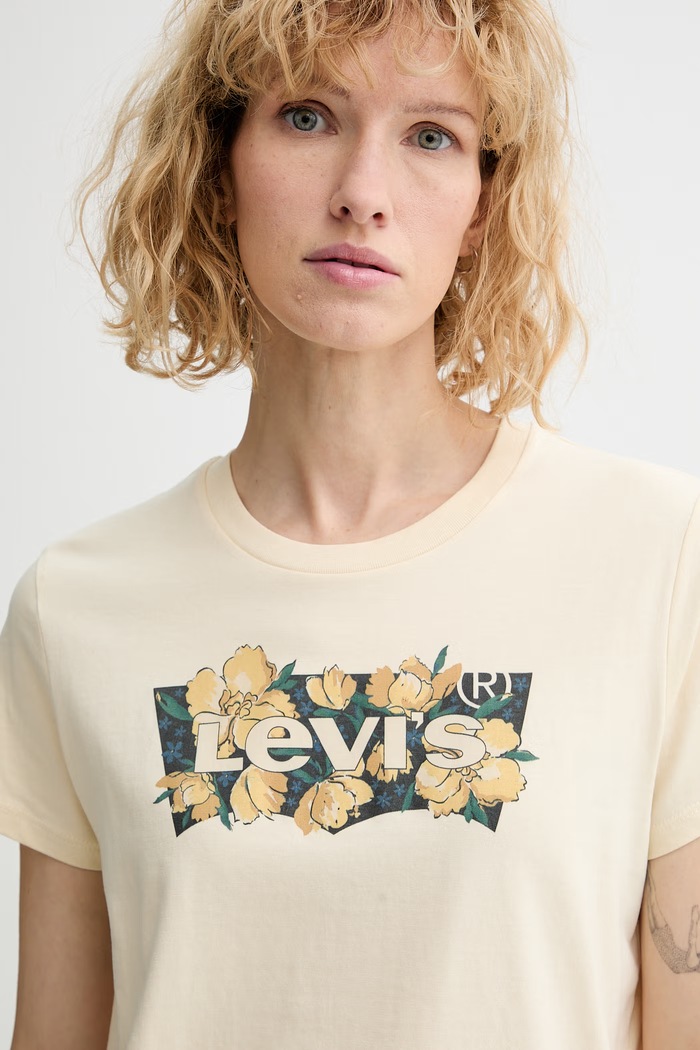 Памучна тениска Levi's THE PERFECT бежов 17369.3398