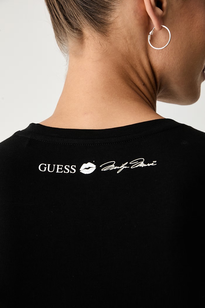 Guess T-shirt damski bawełniany MARILYN MONROE W6YI66.K6715 czarny