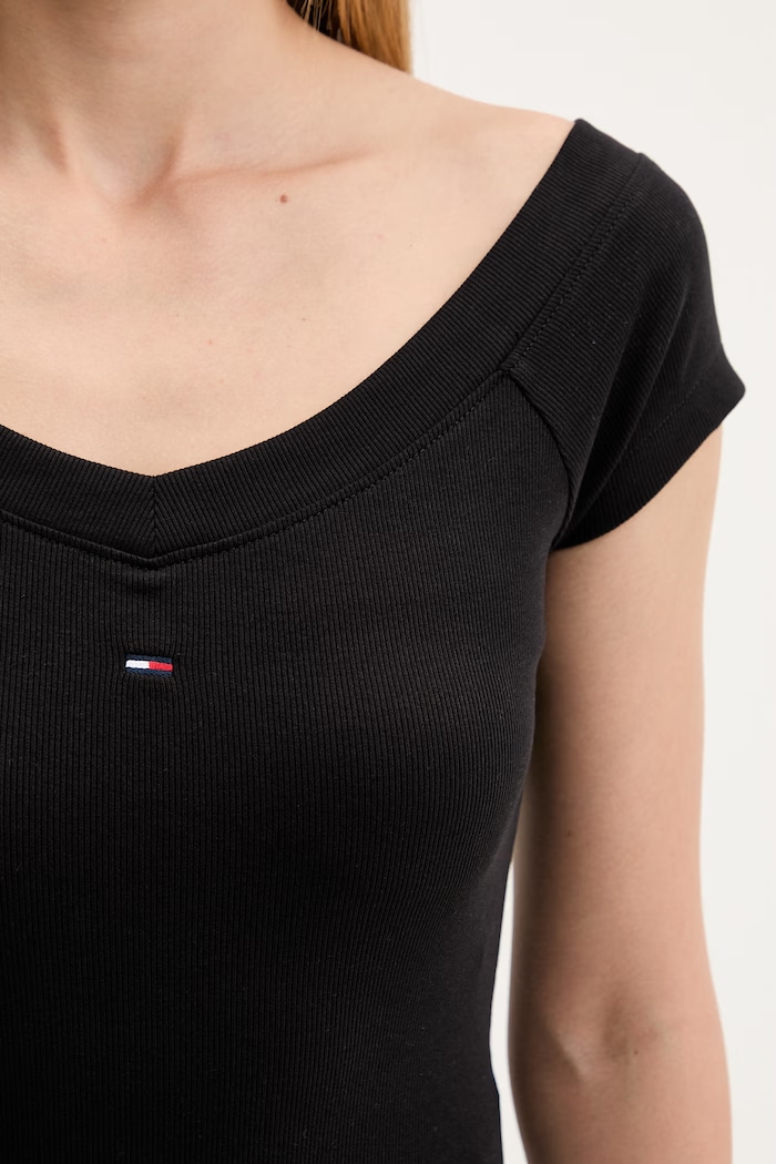 Tommy Jeans tričko dámske s bavlnou DW0DW22265 čierna
