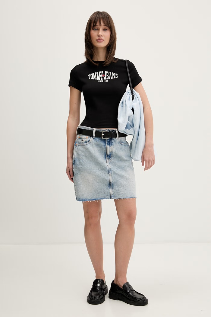 Tommy Jeans tričko dámske s bavlnou DW0DW22272 čierna SS26
