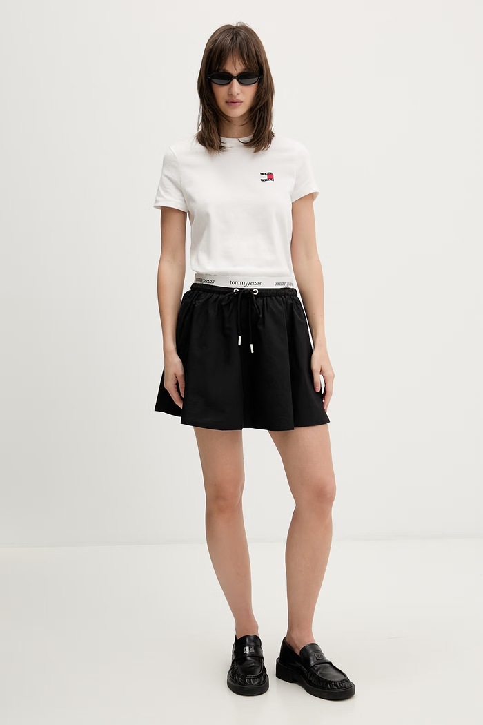 Tommy Jeans T-shirt damski bawełniany DW0DW22274 biały SS26