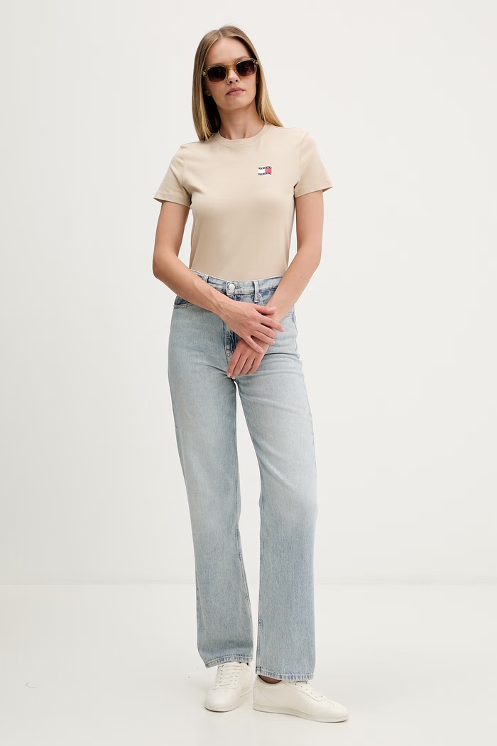 Tommy Jeans T-shirt damski bawełniany DW0DW22274 beżowy SS26