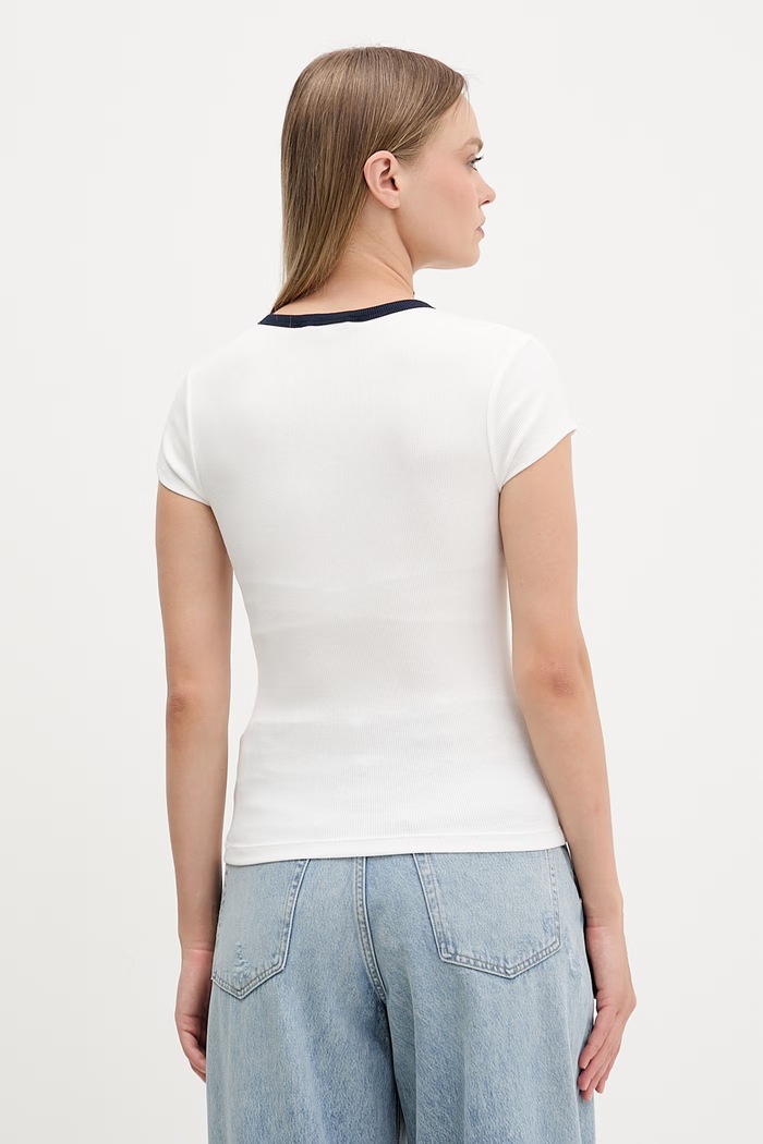 Odzież Tommy Jeans T-shirt damski z bawełną DW0DW22276 biały