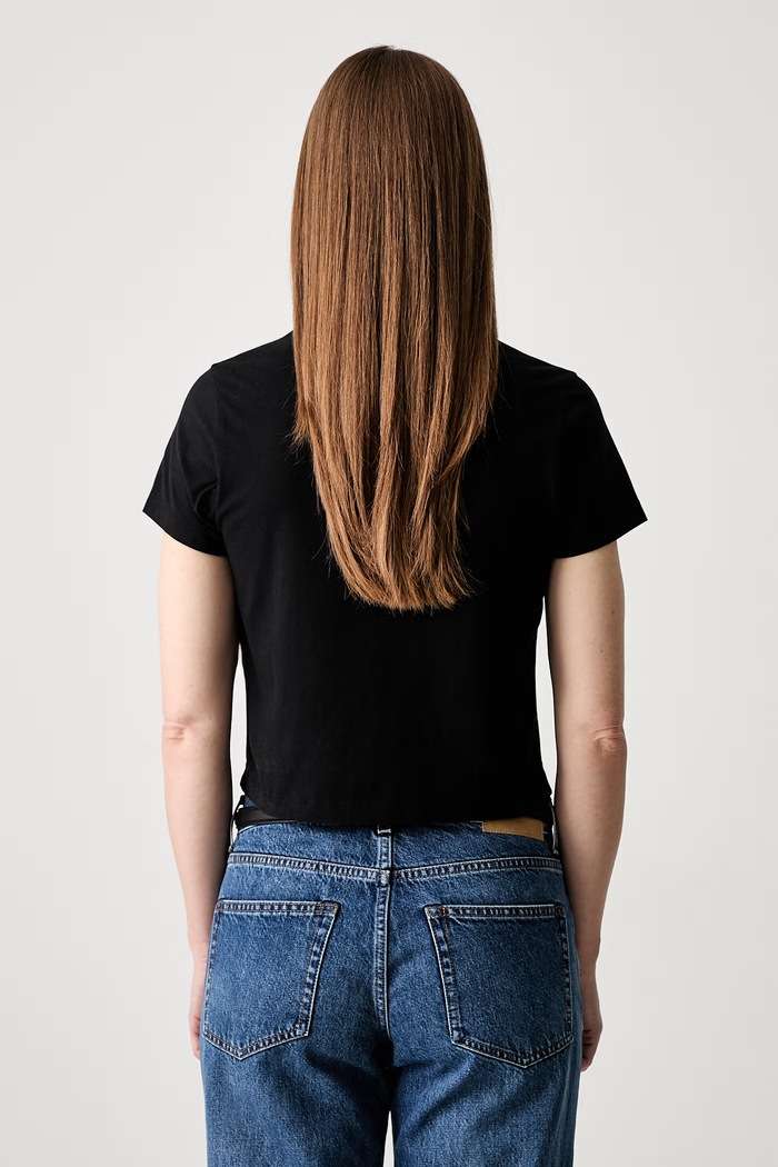Одежда Хлопковая футболка Maison Kitsuné Baby Tee QW00100KJ7026 чёрный