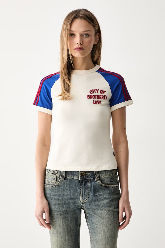 adidas Originals T-shirt damski bawełniany z elastanem beżowy KE0654
