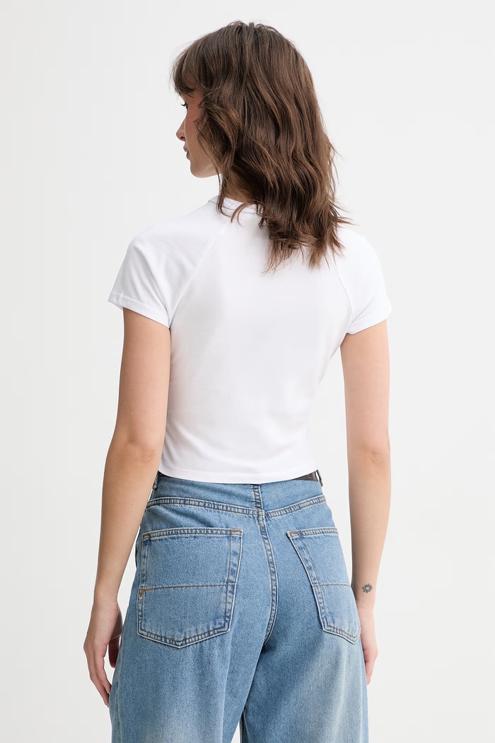 Oblečenie Vans crop top dámsky bavlnený VN000XEAWHT1 biela