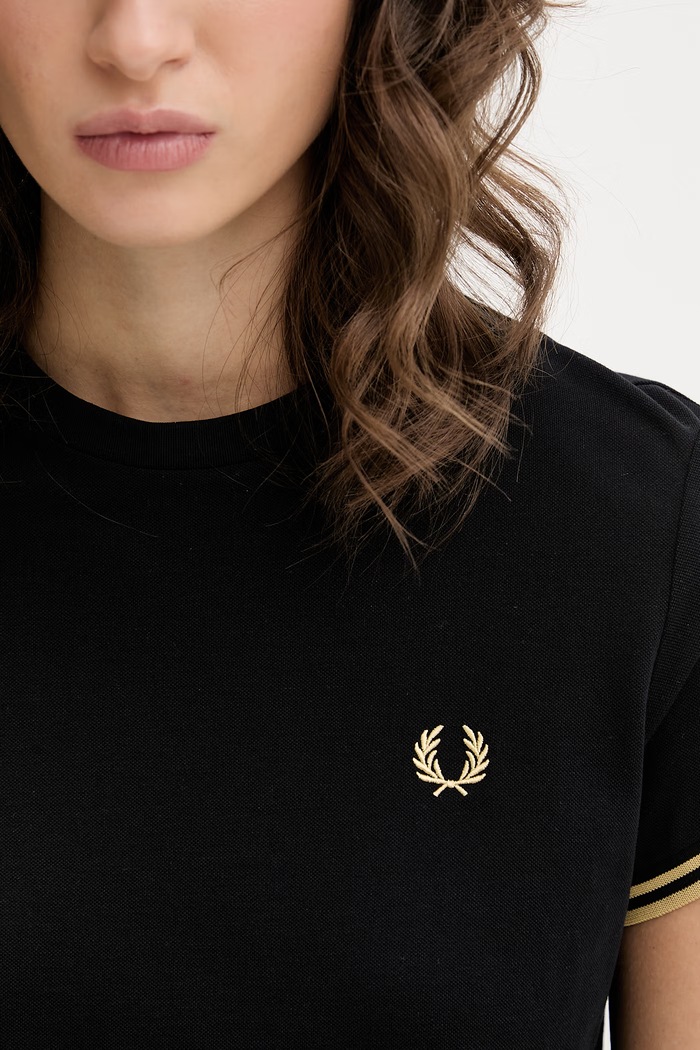 Памучна тениска Fred Perry черен G2171