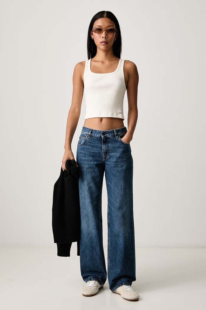 Sporty & Rich Signature Logo crop top damski bawełniany z elastanem TO11574326WH37 beżowy SS26