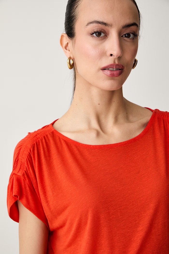 United Colors of Benetton majica za žene s dodatkom lana crvena 35LVD10D5