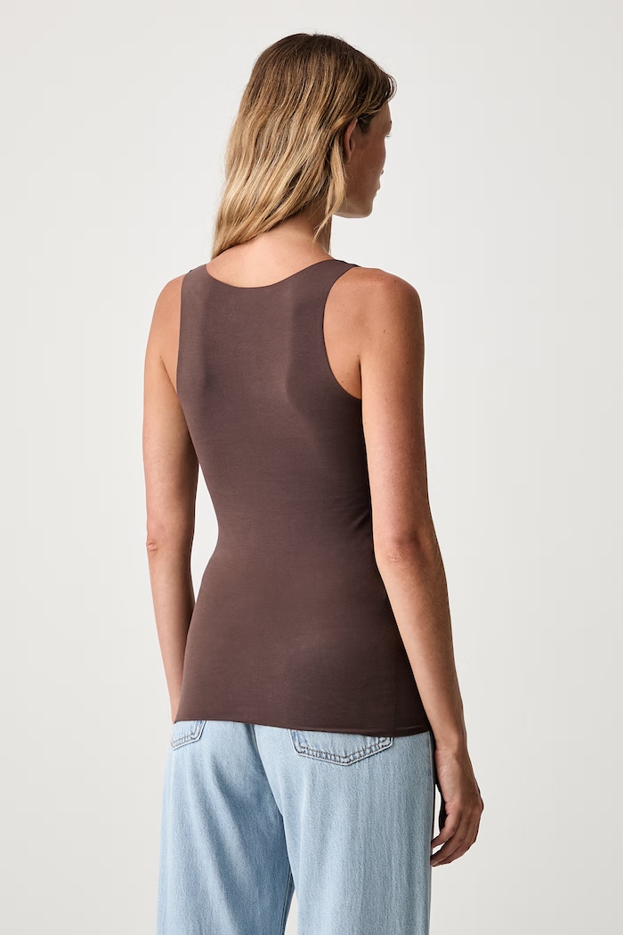 Oblečenie MM6 Maison Margiela top dámsky bavlnený s elastanom MKD200040 hnedá