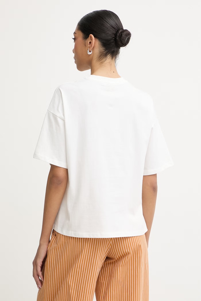 Abbigliamento Never Fully Dressed t-shirt da donna in cotone NFDTO2216 bianco