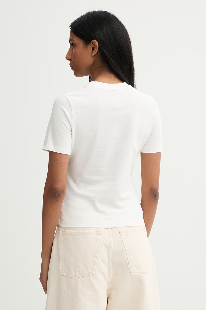 Abbigliamento Never Fully Dressed t-shirt da donna in cotone con elastan NFDTO2223 bianco