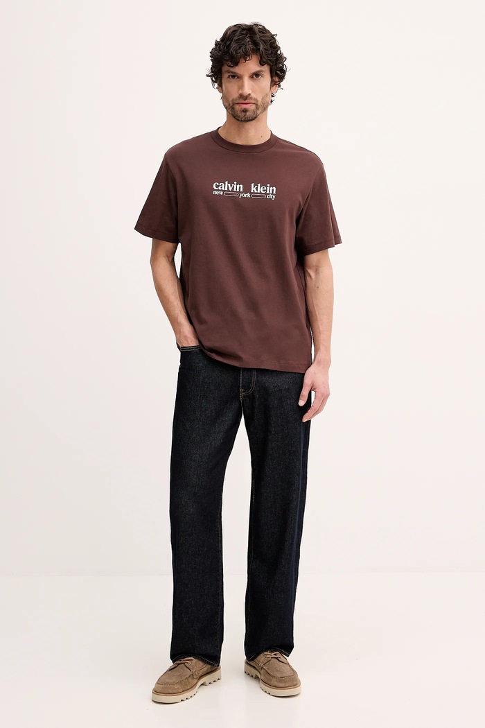 Βαμβακερό μπλουζάκι Calvin Klein Jeans LV14RE831G καφέ SS26