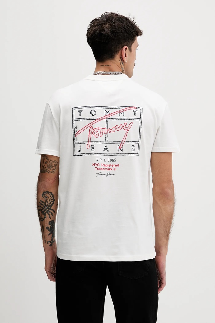 Bavlnené tričko Tommy Jeans potlač biela DM0DM22319