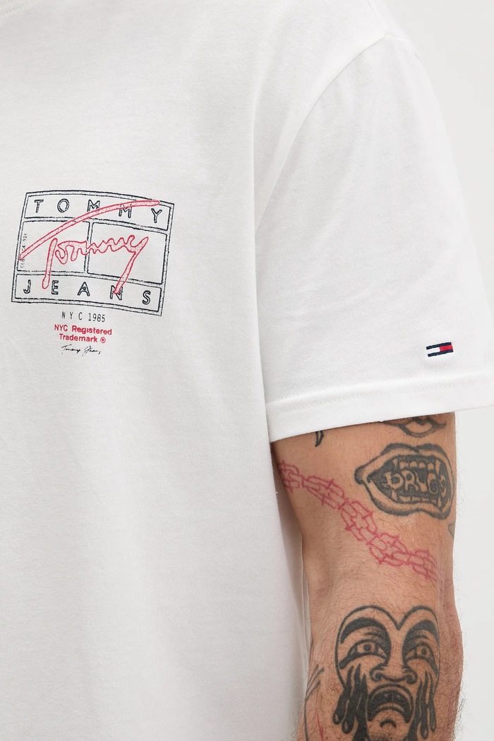 Bavlnené tričko Tommy Jeans DM0DM22319 biela