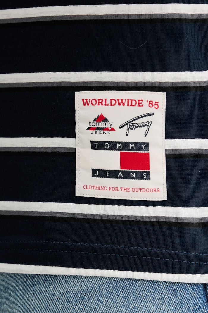 Βαμβακερό μπλουζάκι Tommy Jeans DM0DM22325 σκούρο μπλε