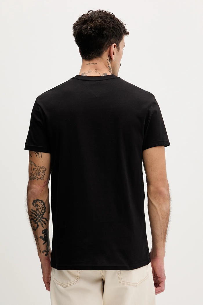 Oblečenie Tommy Jeans tričko pánske bavlnené DM0DM22645 čierna