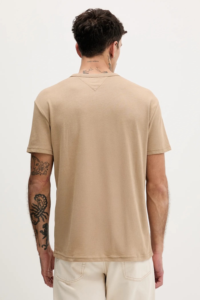 Tommy Jeans tricou bărbătesc DM0DM22667 maro SS26